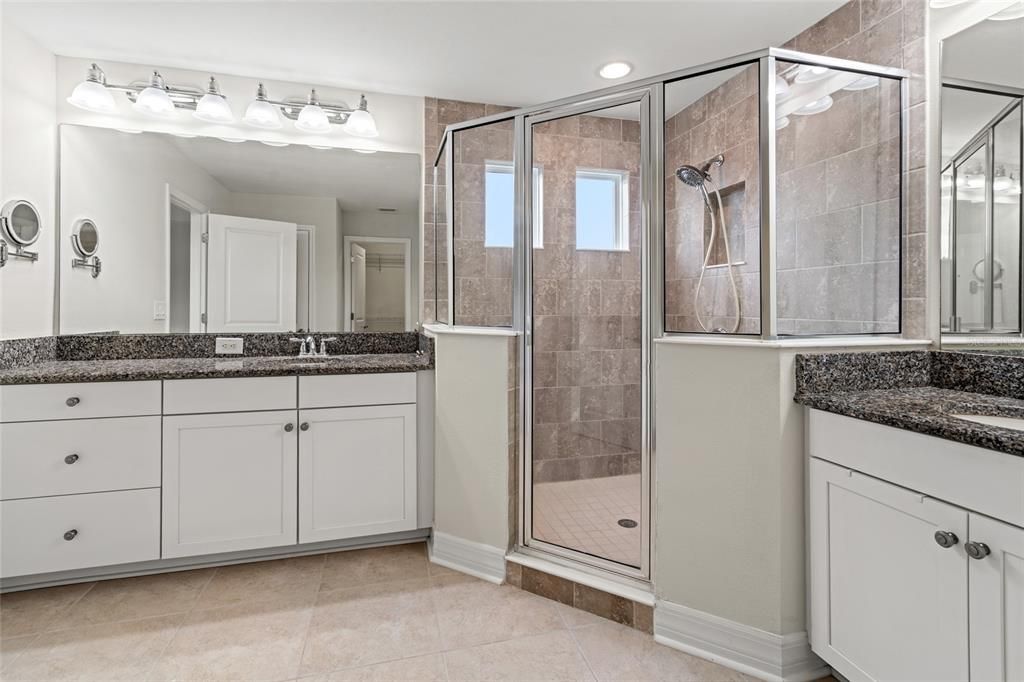 Active With Contract: $599,000 (4 beds, 3 baths, 2933 Square Feet)