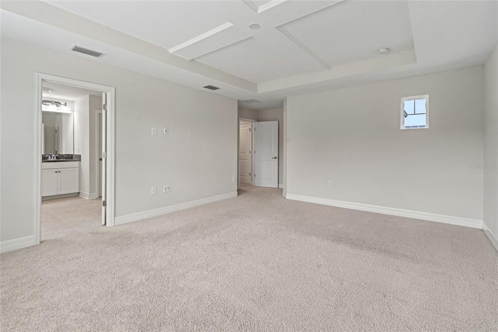 Active With Contract: $599,000 (4 beds, 3 baths, 2933 Square Feet)