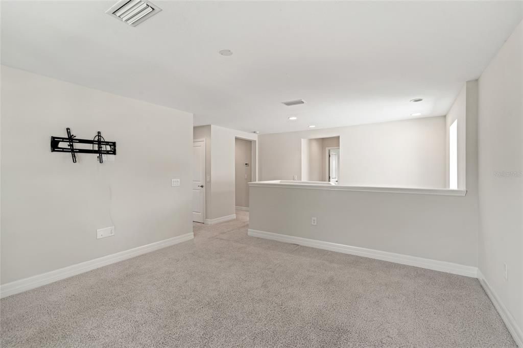 Active With Contract: $599,000 (4 beds, 3 baths, 2933 Square Feet)