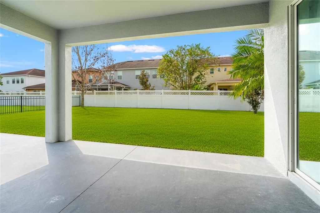 Active With Contract: $599,000 (4 beds, 3 baths, 2933 Square Feet)