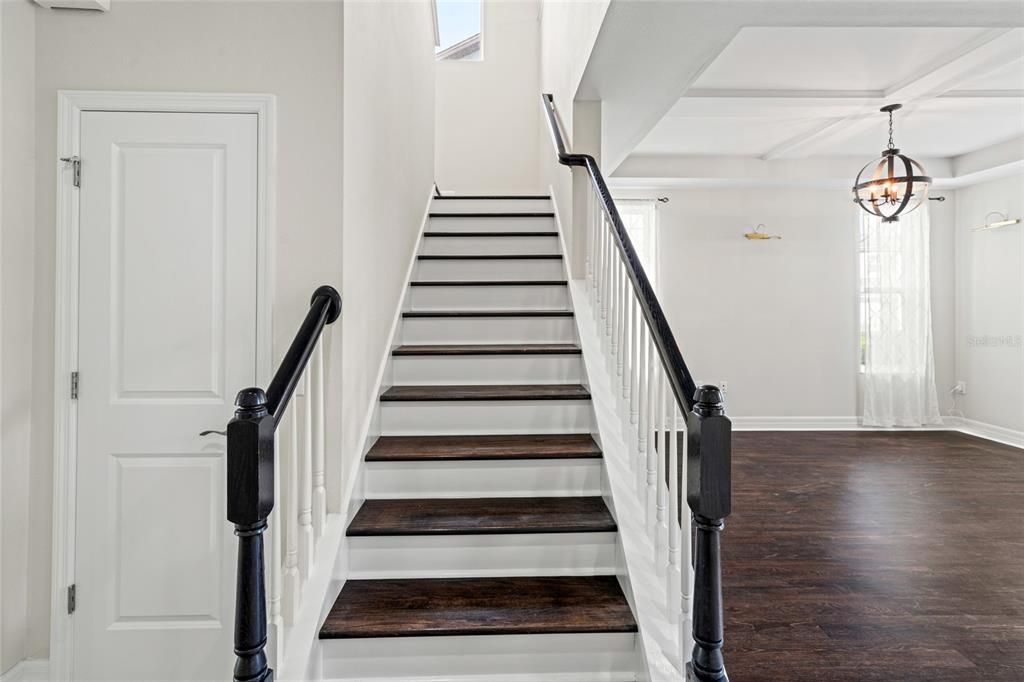 Active With Contract: $599,000 (4 beds, 3 baths, 2933 Square Feet)