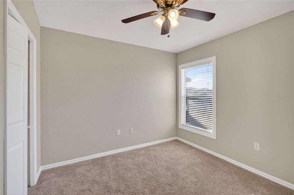 Activo con contrato: $439,000 (4 camas, 2 baños, 2227 Pies cuadrados)