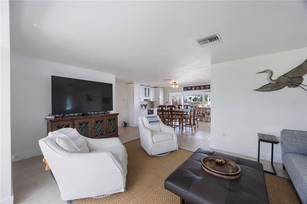 For Sale: $1,250,000 (3 beds, 3 baths, 2309 Square Feet)