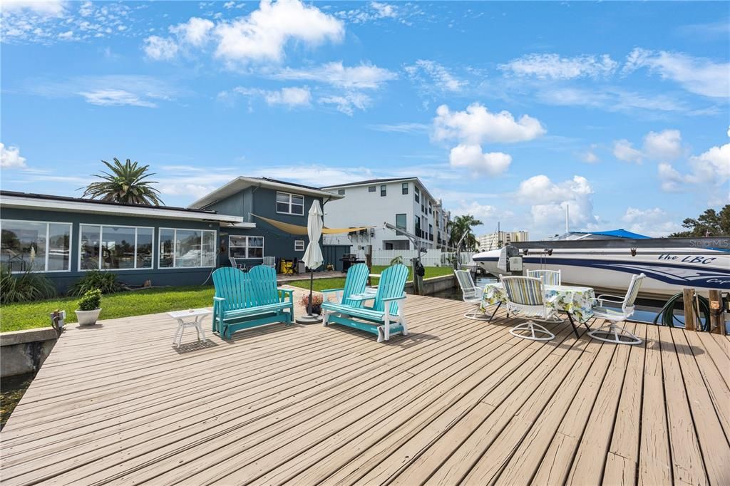 For Sale: $1,250,000 (3 beds, 3 baths, 2309 Square Feet)