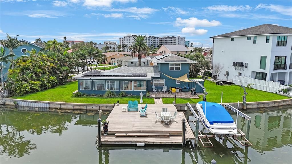 For Sale: $1,250,000 (3 beds, 3 baths, 2309 Square Feet)