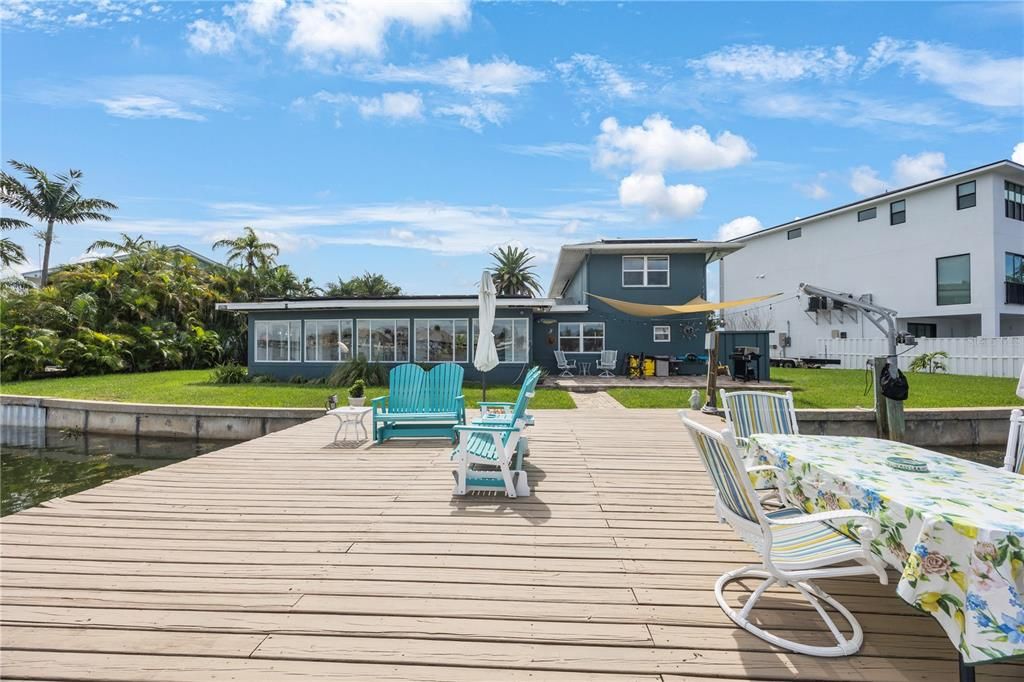 For Sale: $1,250,000 (3 beds, 3 baths, 2309 Square Feet)