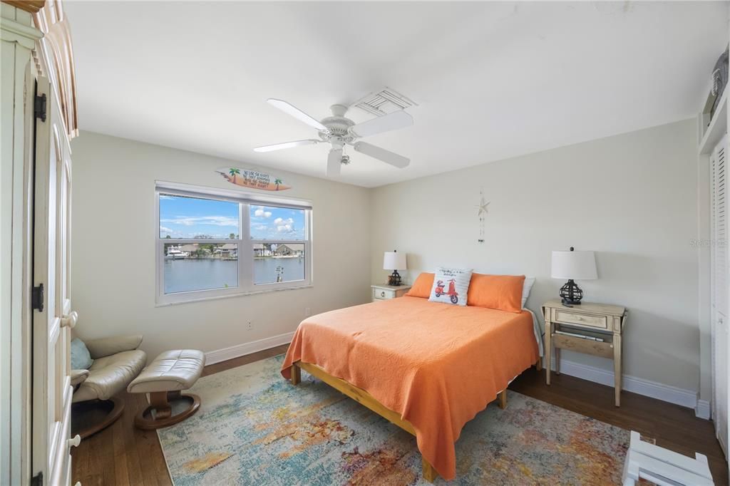 For Sale: $1,250,000 (3 beds, 3 baths, 2309 Square Feet)