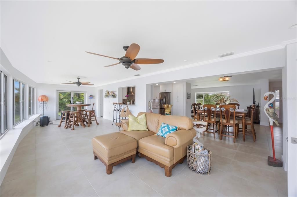 For Sale: $1,250,000 (3 beds, 3 baths, 2309 Square Feet)