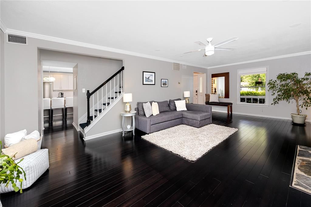 待售: $925,000 (4 贝兹, 3 浴室, 2942 平方英尺)