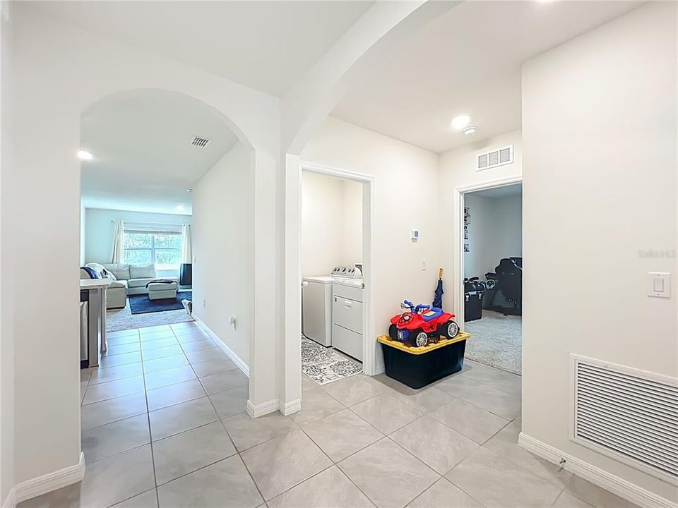 For Sale: $319,000 (4 beds, 2 baths, 1828 Square Feet)