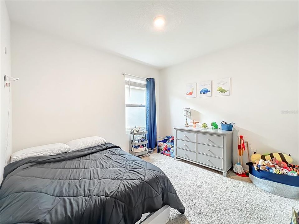 For Sale: $319,000 (4 beds, 2 baths, 1828 Square Feet)