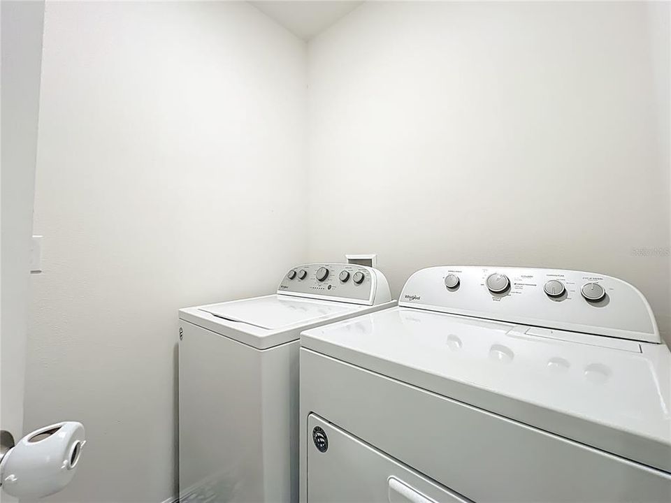 For Sale: $319,000 (4 beds, 2 baths, 1828 Square Feet)