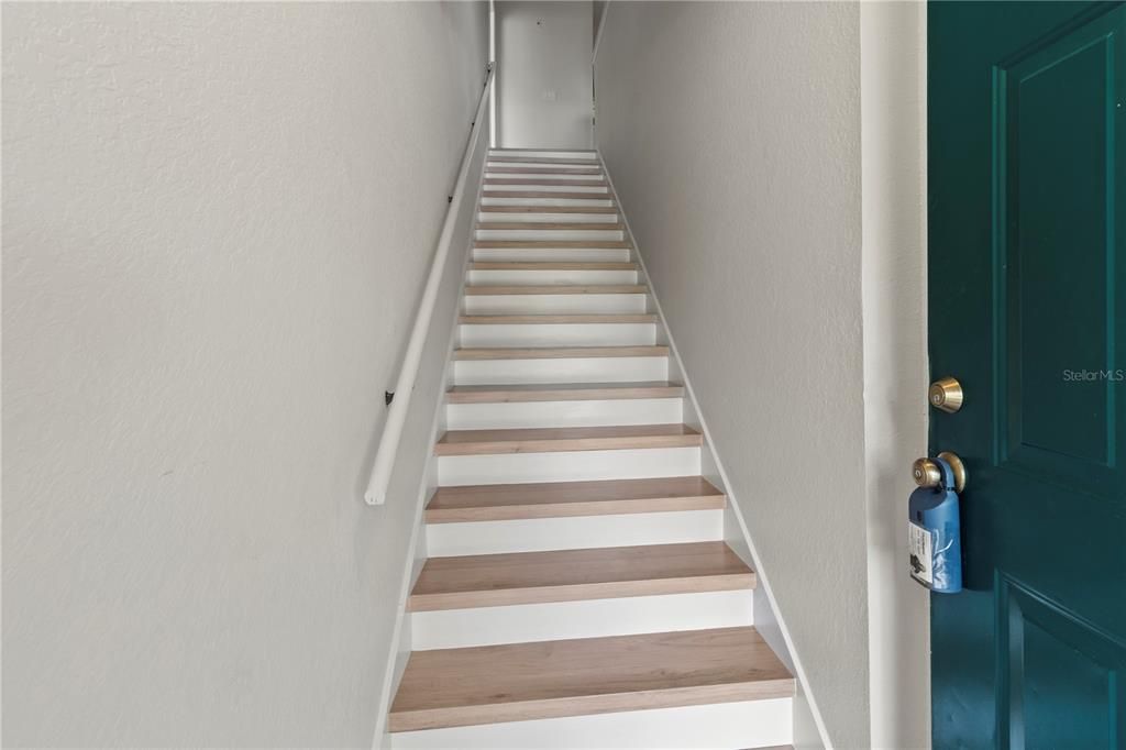 待售: $230,000 (2 贝兹, 2 浴室, 1080 平方英尺)