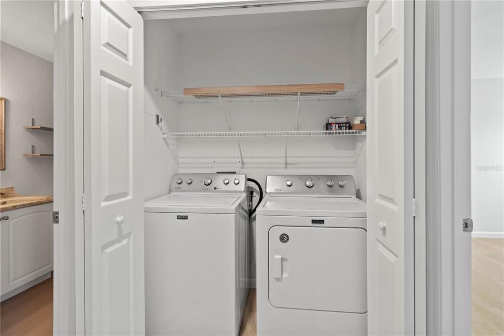 待售: $230,000 (2 贝兹, 2 浴室, 1080 平方英尺)