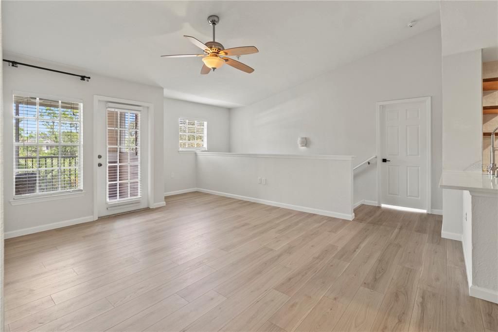 待售: $230,000 (2 贝兹, 2 浴室, 1080 平方英尺)