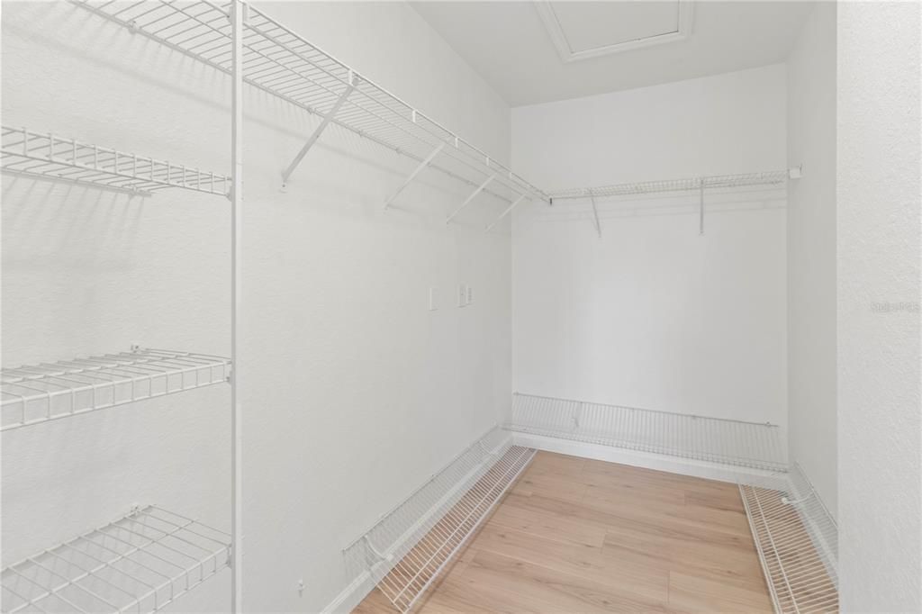 待售: $230,000 (2 贝兹, 2 浴室, 1080 平方英尺)