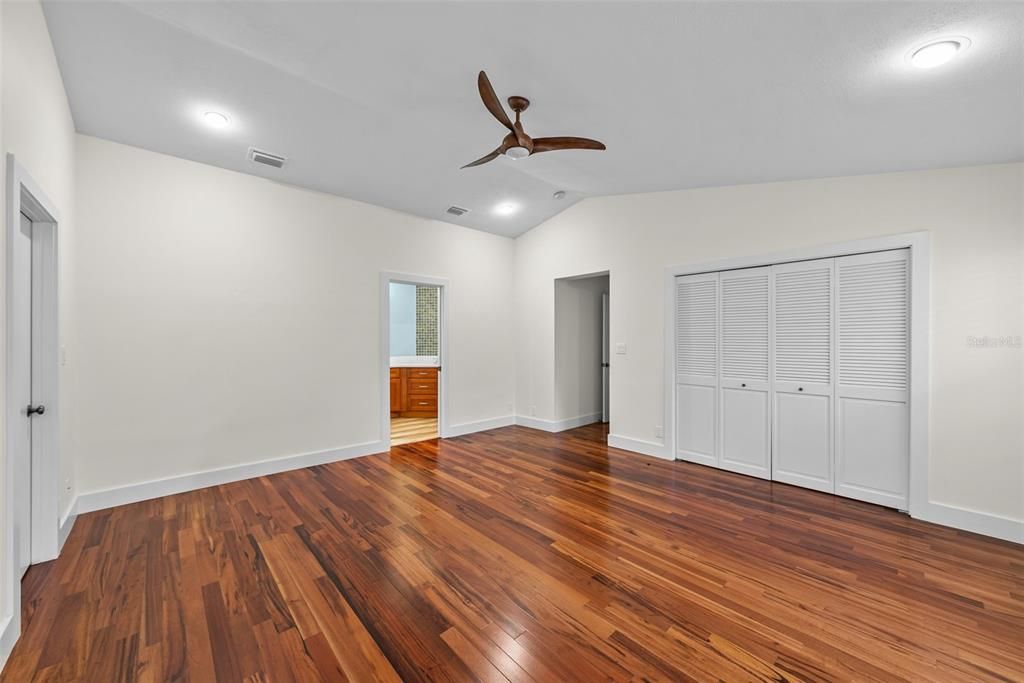 В аренду: $7,000 (4 спален, 3 ванн, 3184 Квадратных фут)