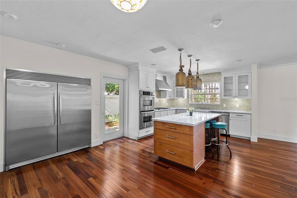 В аренду: $7,000 (4 спален, 3 ванн, 3184 Квадратных фут)