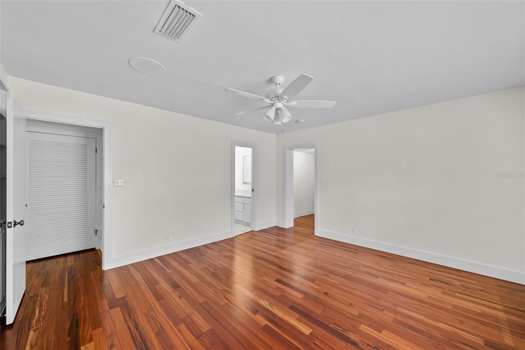 В аренду: $7,000 (4 спален, 3 ванн, 3184 Квадратных фут)