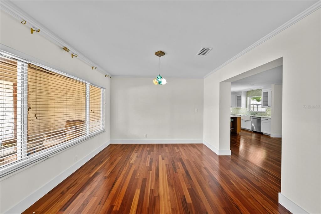 В аренду: $7,000 (4 спален, 3 ванн, 3184 Квадратных фут)