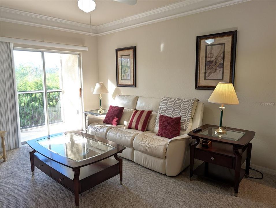 Active With Contract: $1,695 (2 beds, 1 baths, 1116 Square Feet)