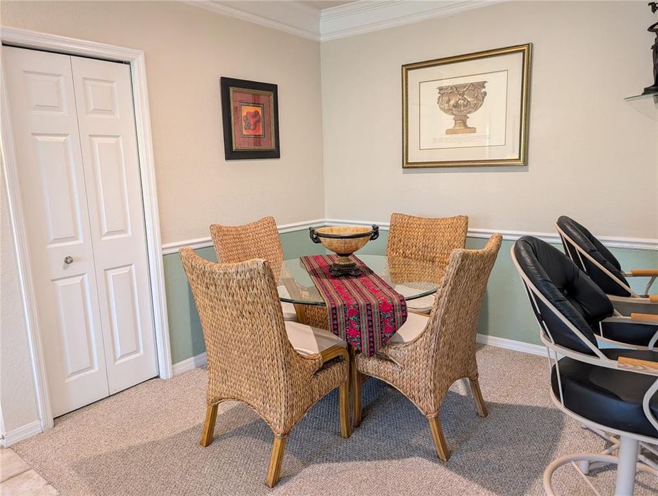 Active With Contract: $1,695 (2 beds, 1 baths, 1116 Square Feet)