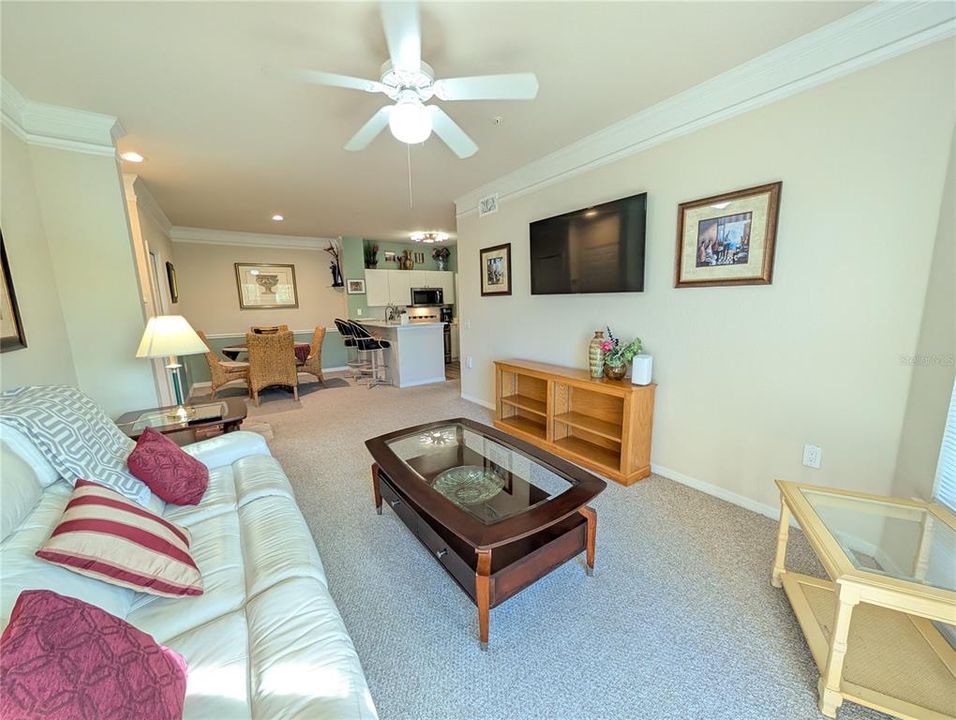 Active With Contract: $1,695 (2 beds, 1 baths, 1116 Square Feet)