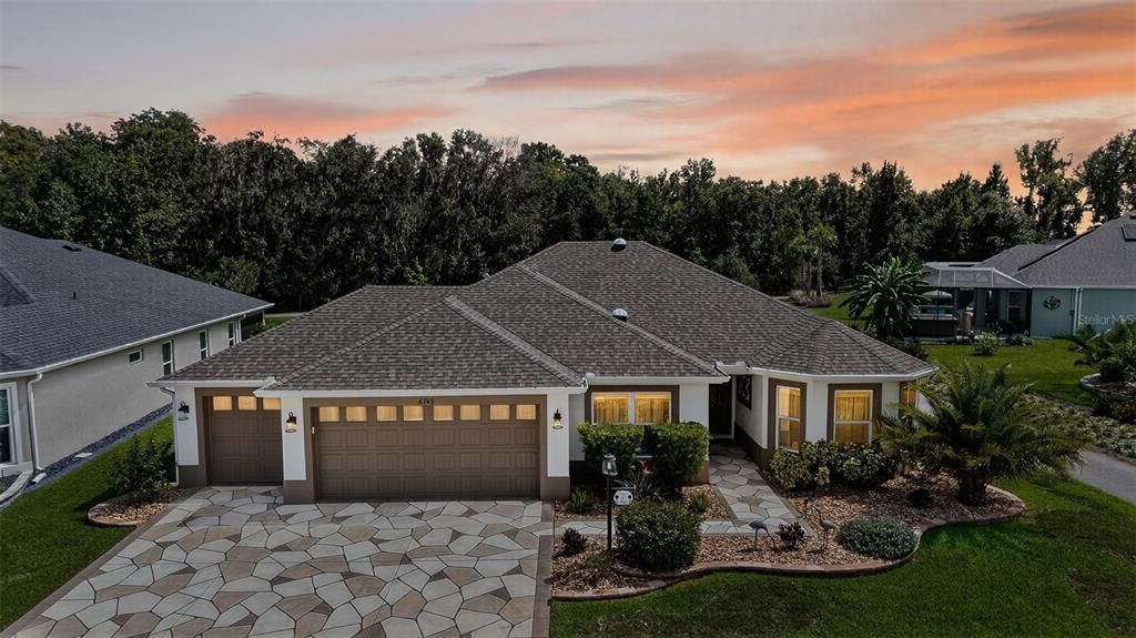 En Venta: $649,900 (3 camas, 2 baños, 1638 Pies cuadrados)