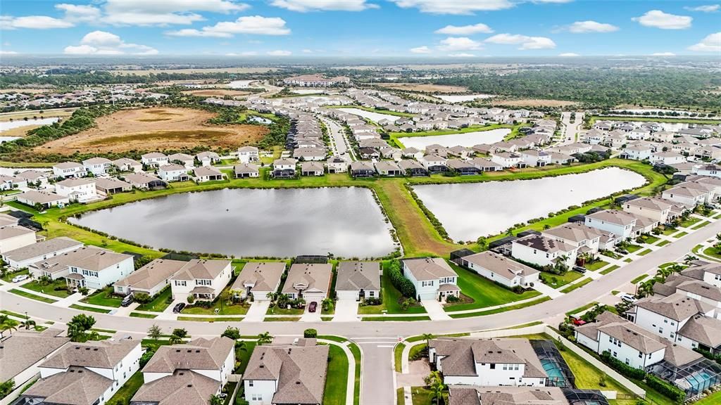 待售: $550,000 (4 贝兹, 2 浴室, 2045 平方英尺)