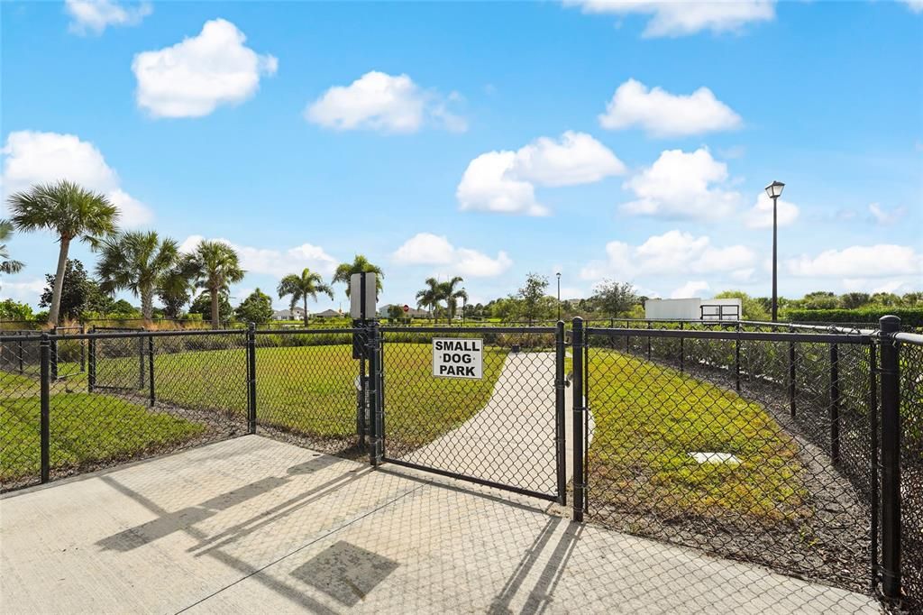 待售: $550,000 (4 贝兹, 2 浴室, 2045 平方英尺)