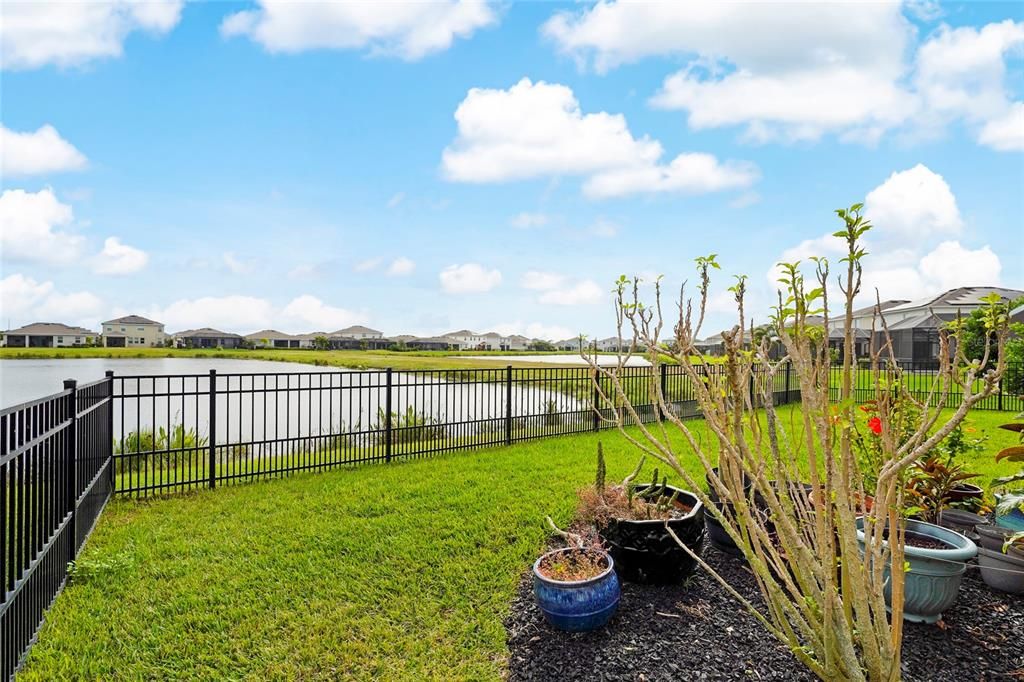 待售: $550,000 (4 贝兹, 2 浴室, 2045 平方英尺)