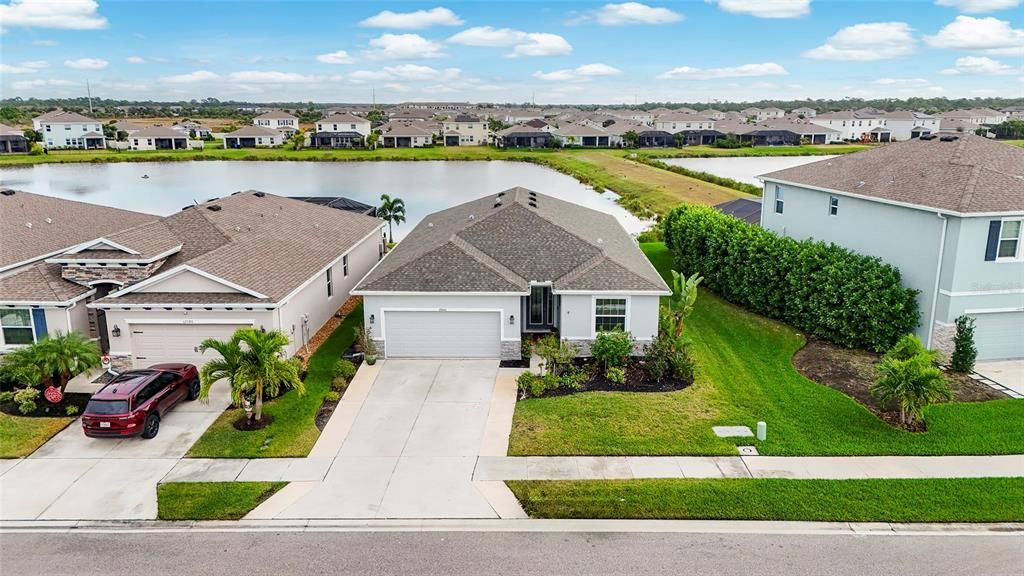 待售: $550,000 (4 贝兹, 2 浴室, 2045 平方英尺)