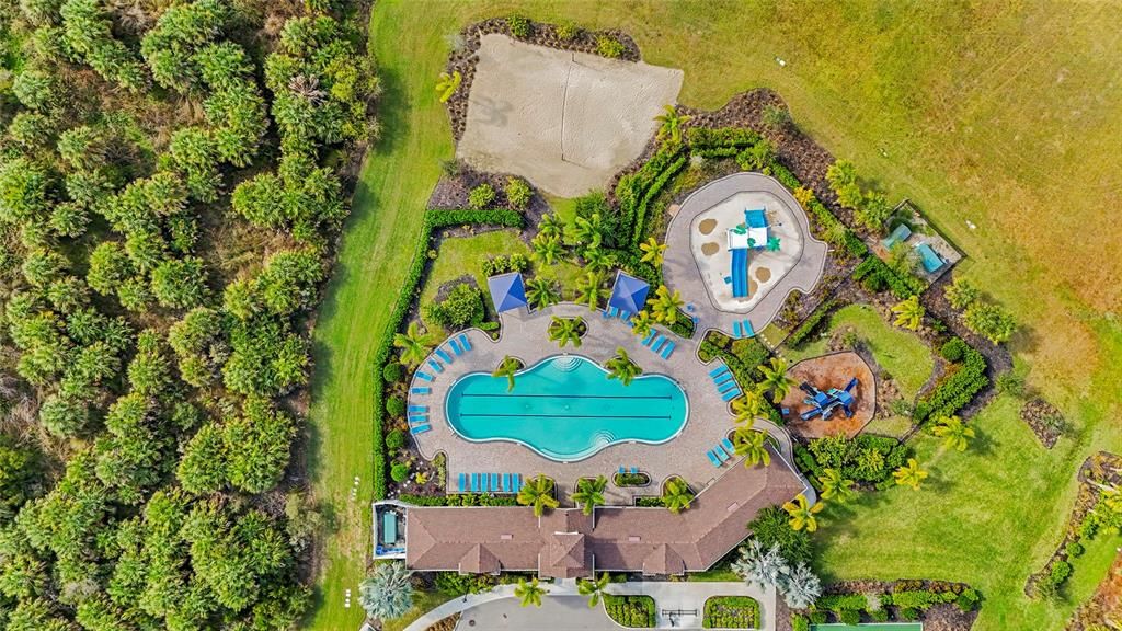 待售: $550,000 (4 贝兹, 2 浴室, 2045 平方英尺)