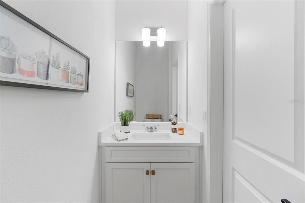 合同活跃: $569,900 (4 贝兹, 3 浴室, 2688 平方英尺)