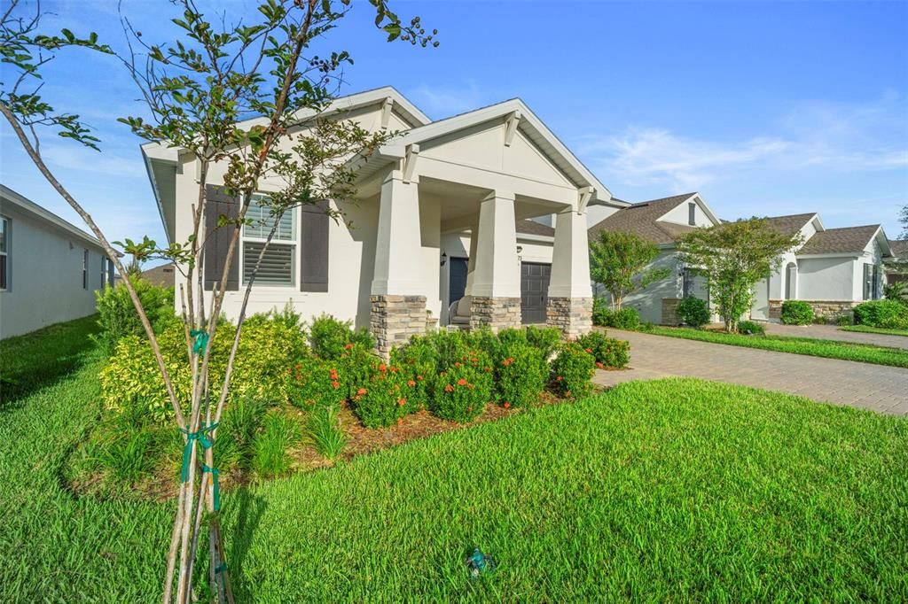 合同活跃: $569,900 (4 贝兹, 3 浴室, 2688 平方英尺)