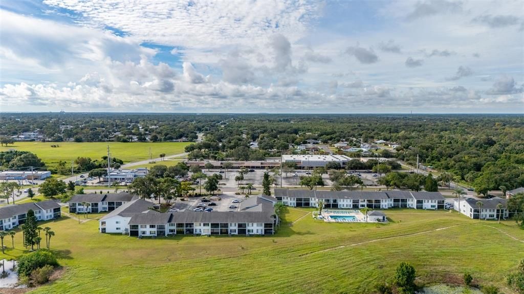 For Sale: $184,900 (2 beds, 2 baths, 880 Square Feet)