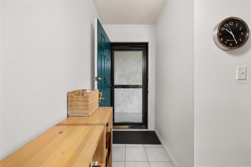 For Sale: $184,900 (2 beds, 2 baths, 880 Square Feet)