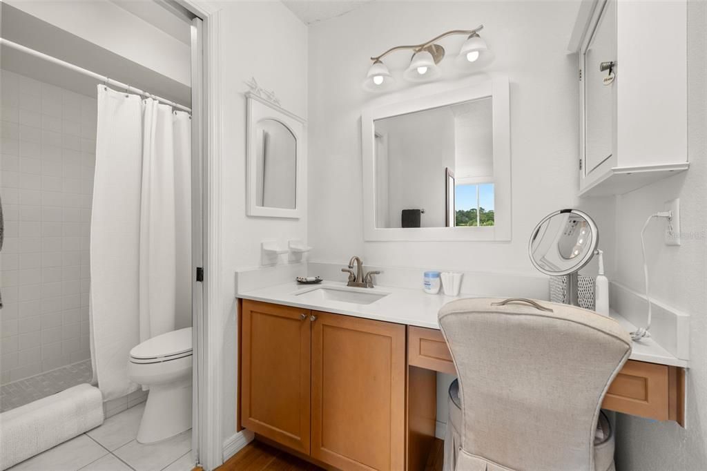 For Sale: $184,900 (2 beds, 2 baths, 880 Square Feet)