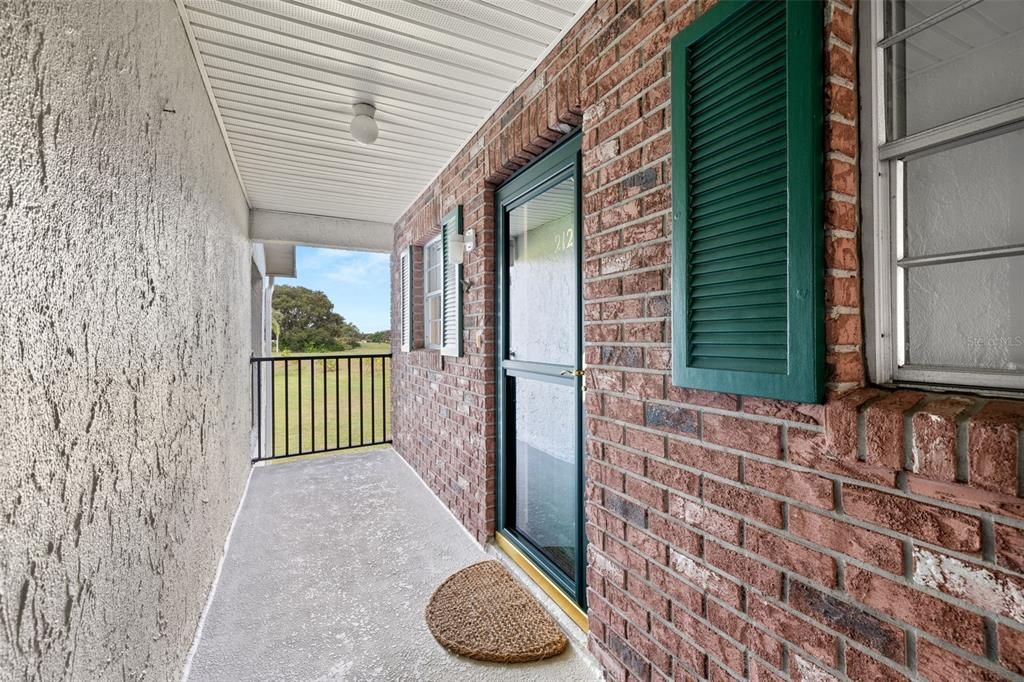 For Sale: $184,900 (2 beds, 2 baths, 880 Square Feet)