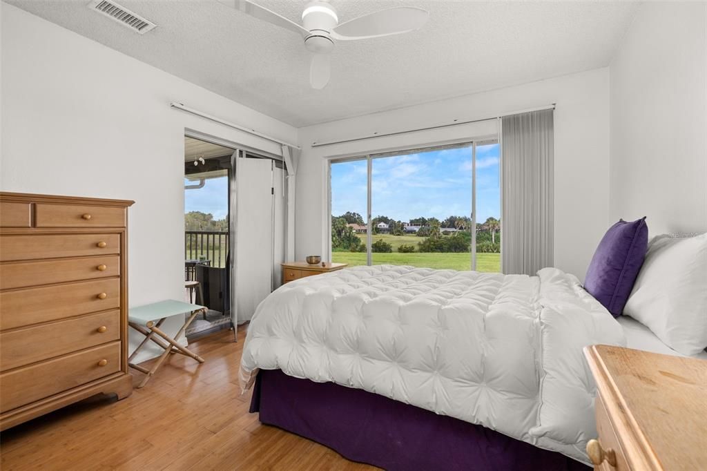 For Sale: $184,900 (2 beds, 2 baths, 880 Square Feet)