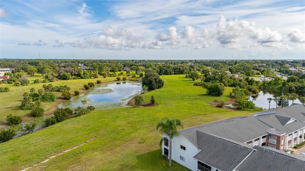 For Sale: $184,900 (2 beds, 2 baths, 880 Square Feet)