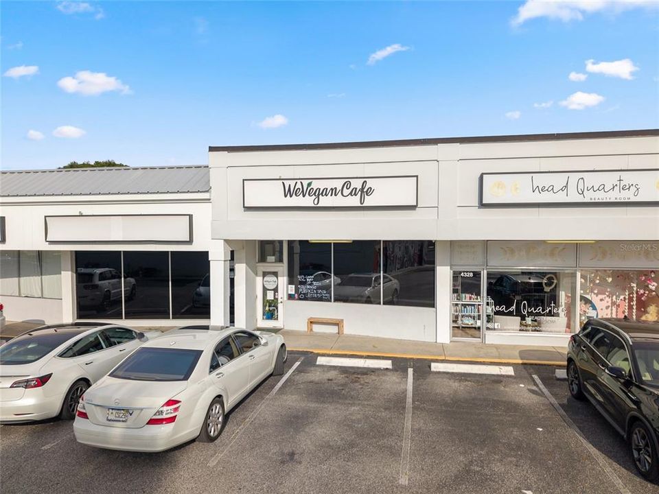 Active With Contract: $155,000 (1 beds, 1 baths, 764 Square Feet)