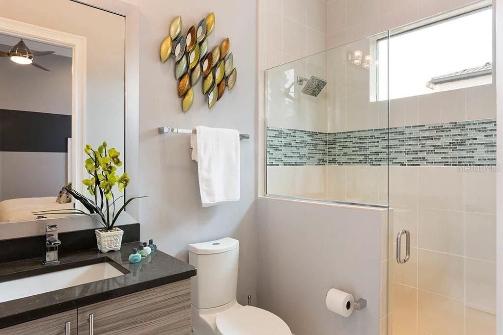 Active With Contract: $2,000,000 (7 beds, 7 baths, 5154 Square Feet)