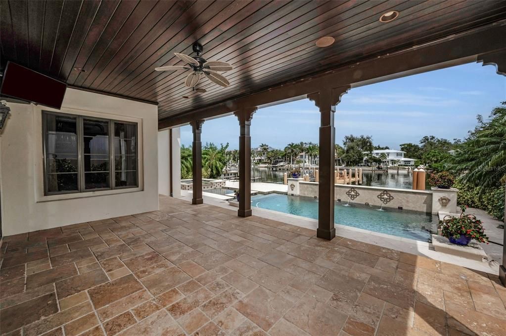 For Sale: $4,495,000 (4 beds, 5 baths, 5834 Square Feet)