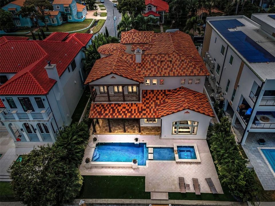 For Sale: $4,495,000 (4 beds, 5 baths, 5834 Square Feet)