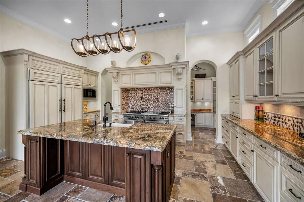 For Sale: $4,495,000 (4 beds, 5 baths, 5834 Square Feet)