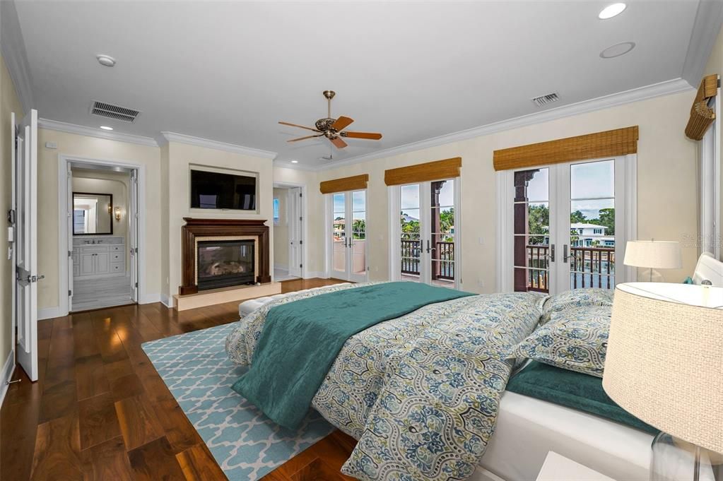 For Sale: $4,495,000 (4 beds, 5 baths, 5834 Square Feet)