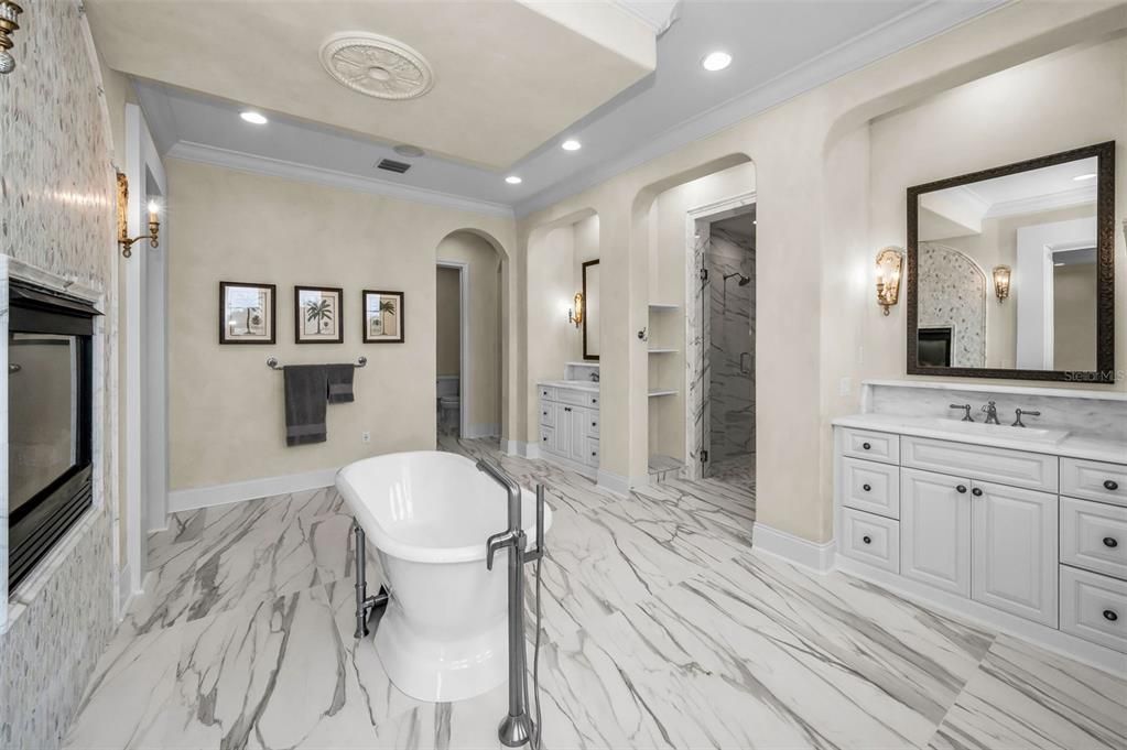 For Sale: $4,495,000 (4 beds, 5 baths, 5834 Square Feet)