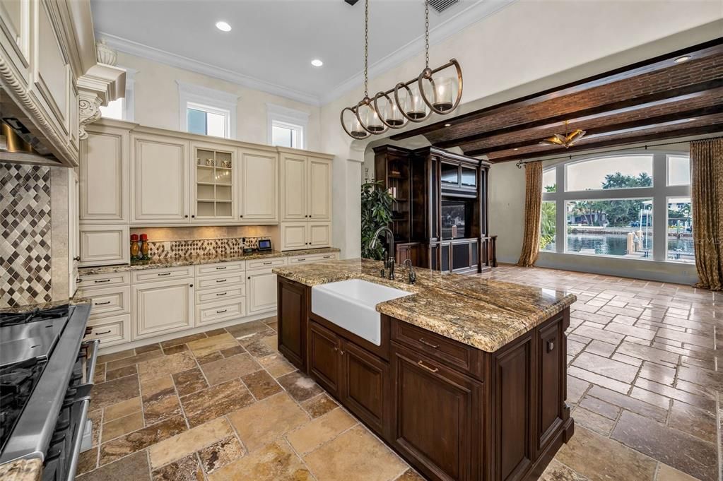 For Sale: $4,495,000 (4 beds, 5 baths, 5834 Square Feet)