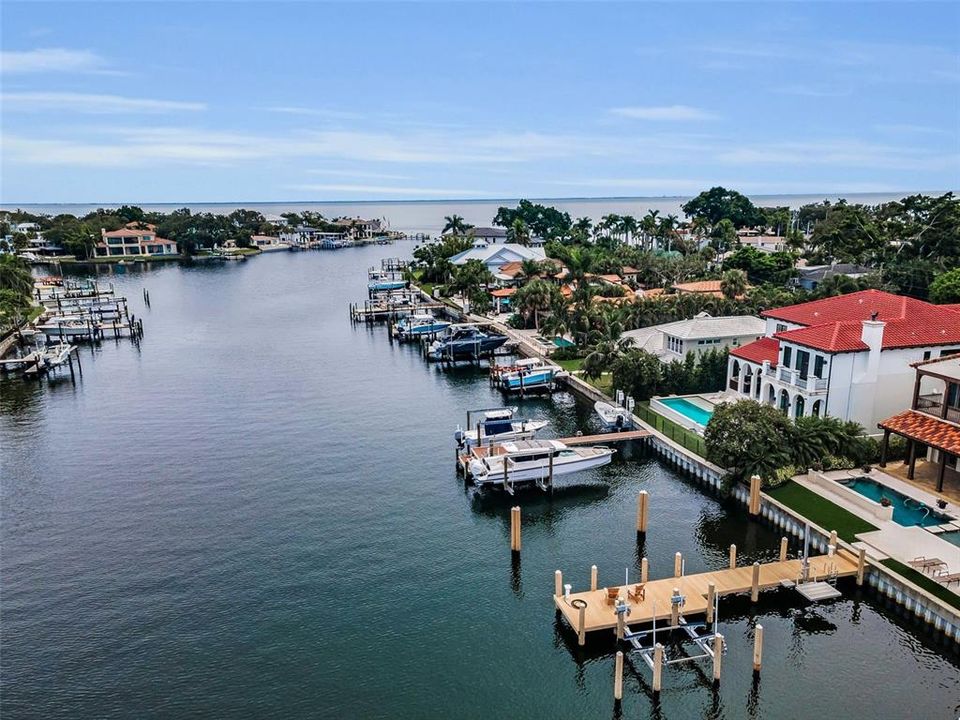 For Sale: $4,495,000 (4 beds, 5 baths, 5834 Square Feet)